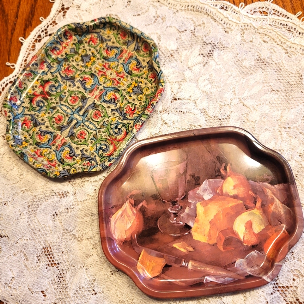 VTG Small English Tin Tea Trays Set Of 2